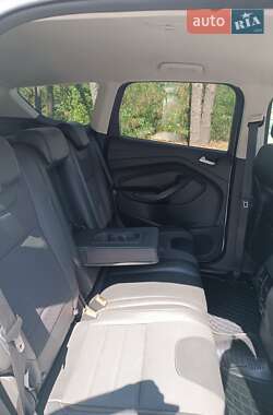 Внедорожник / Кроссовер Ford Kuga 2013 в 