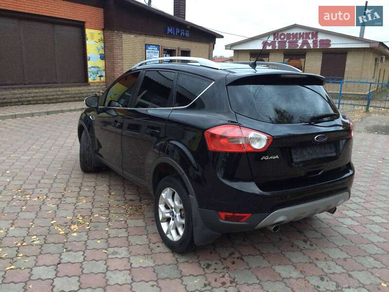 Позашляховик / Кросовер Ford Kuga 2012 в 