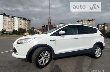 Позашляховик / Кросовер Ford Kuga 2015 в Івано-Франківську