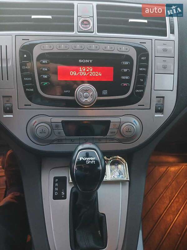 Внедорожник / Кроссовер Ford Kuga 2011 в Буче