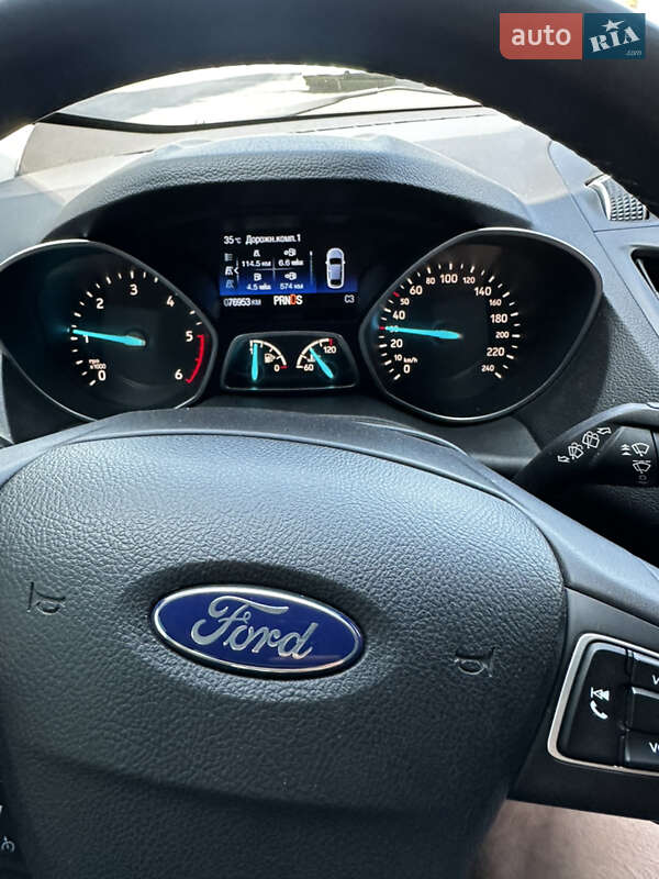 Внедорожник / Кроссовер Ford Kuga 2019 в Чернигове