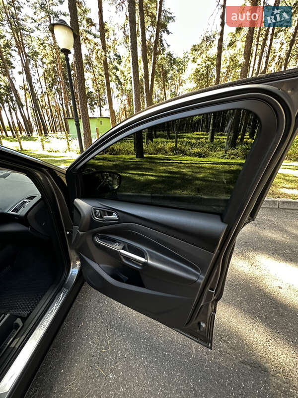 Внедорожник / Кроссовер Ford Kuga 2019 в Чернигове