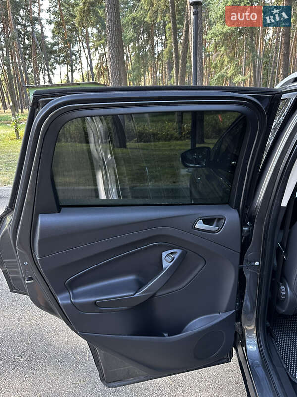 Внедорожник / Кроссовер Ford Kuga 2019 в Чернигове