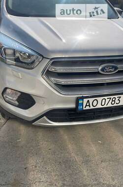 Внедорожник / Кроссовер Ford Kuga 2016 в Ужгороде