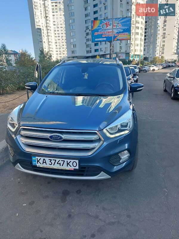 Внедорожник / Кроссовер Ford Kuga 2019 в Киеве