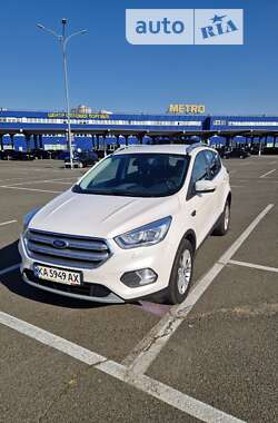 Внедорожник / Кроссовер Ford Kuga 2019 в Киеве