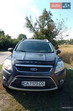 Внедорожник / Кроссовер Ford Kuga 2010 в 