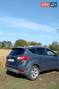 Внедорожник / Кроссовер Ford Kuga 2010 в 