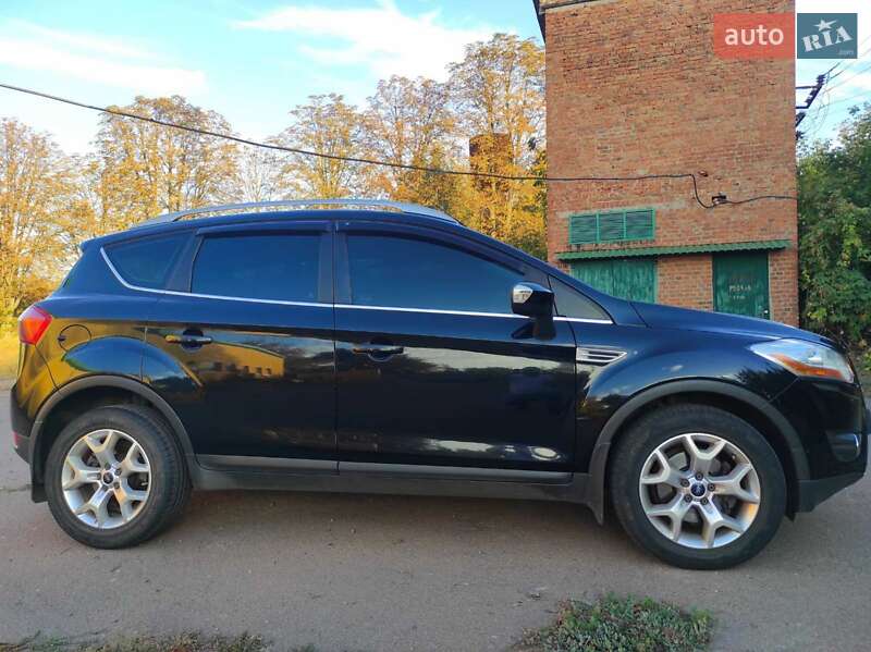 Внедорожник / Кроссовер Ford Kuga 2010 в Сребном