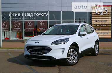 Позашляховик / Кросовер Ford Kuga 2020 в Києві