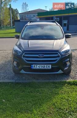 Внедорожник / Кроссовер Ford Kuga 2019 в 