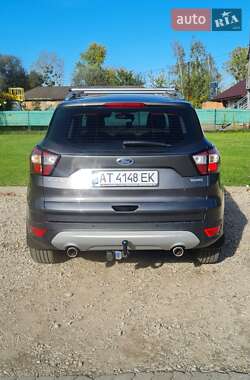 Внедорожник / Кроссовер Ford Kuga 2019 в 