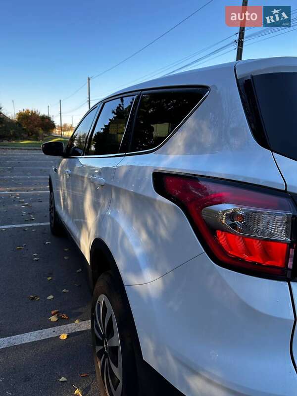 Внедорожник / Кроссовер Ford Kuga 2019 в Кропивницком