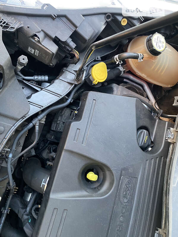 Позашляховик / Кросовер Ford Kuga 2016 в Києві фото 25 Позашляховик / Кросовер Ford Kuga 2016 в Києві