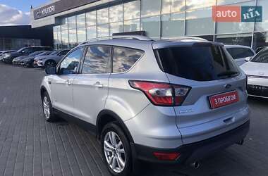 Позашляховик / Кросовер Ford Kuga 2016 в Полтаві