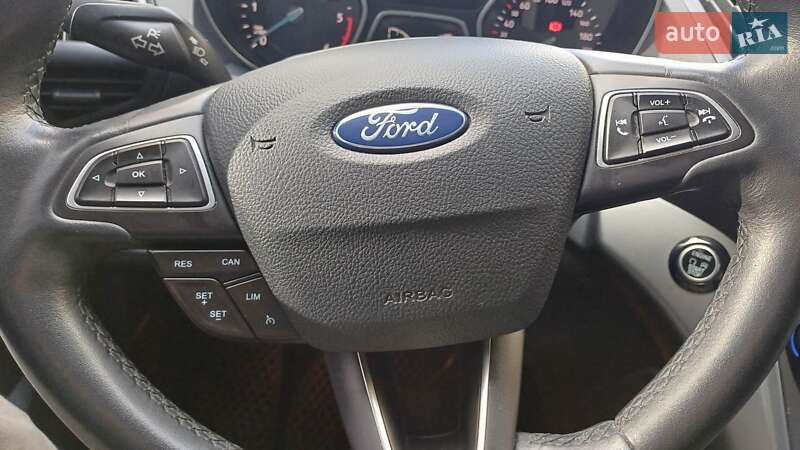 Внедорожник / Кроссовер Ford Kuga 2019 в Киеве