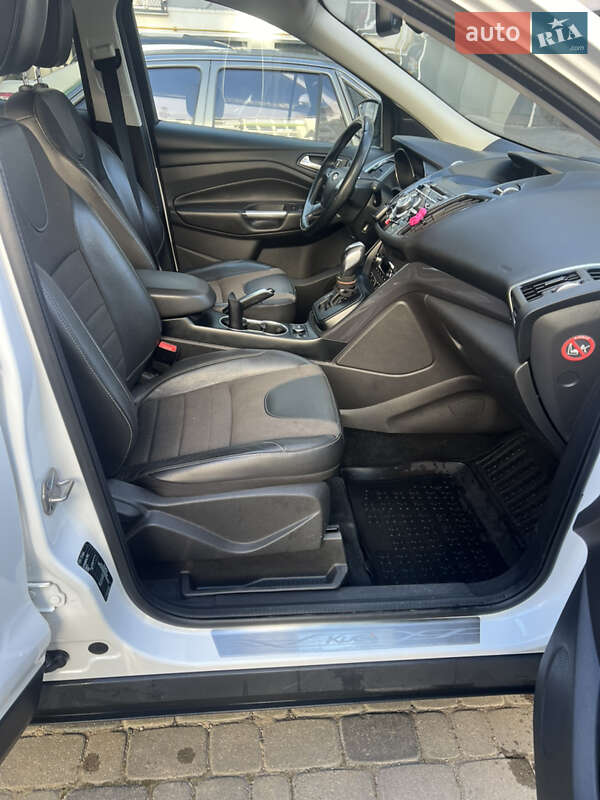 Внедорожник / Кроссовер Ford Kuga 2014 в Ивано-Франковске