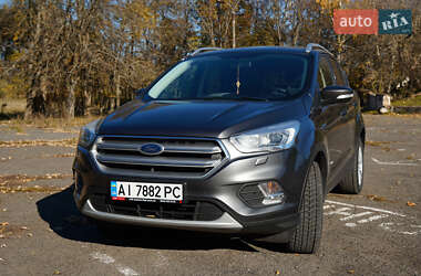 Внедорожник / Кроссовер Ford Kuga 2018 в Умани