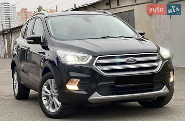 Позашляховик / Кросовер Ford Kuga 2019 в Києві