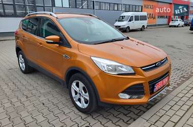 Внедорожник / Кроссовер Ford Kuga 2016 в Нововолынске