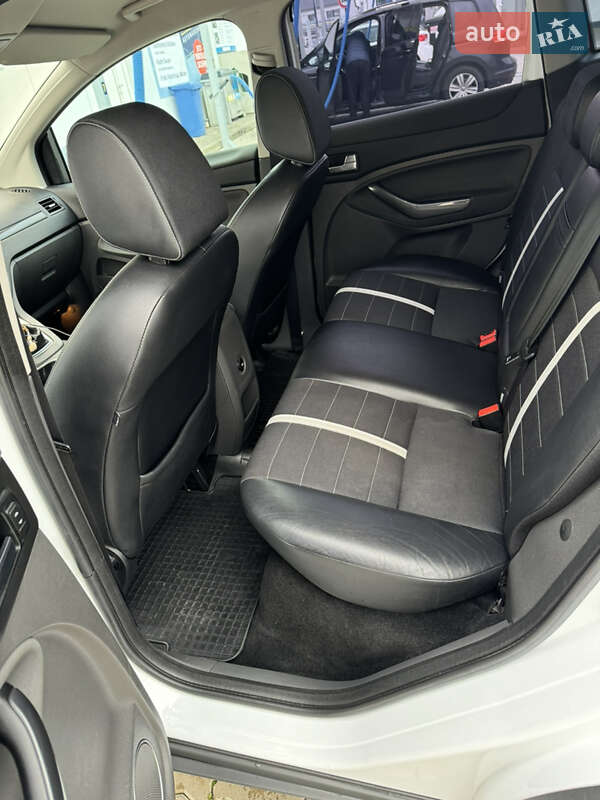 Внедорожник / Кроссовер Ford Kuga 2010 в Черновцах фото 8 Внедорожник / Кроссовер Ford Kuga 2010 в Черновцах