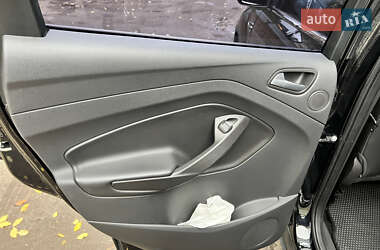 Внедорожник / Кроссовер Ford Kuga 2016 в 