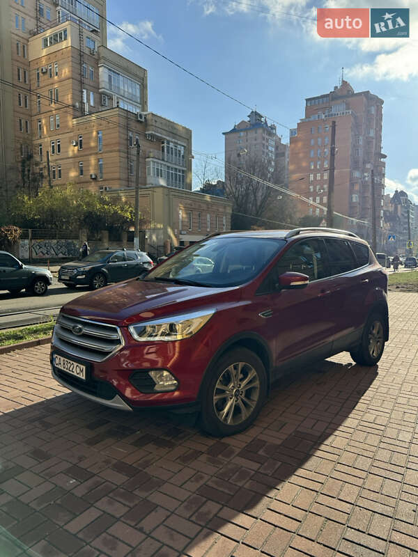 Позашляховик / Кросовер Ford Kuga 2019 в Києві