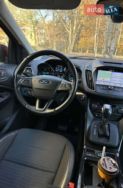 Внедорожник / Кроссовер Ford Kuga 2019 в 