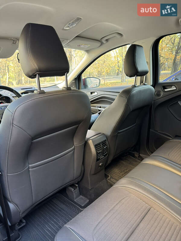 Позашляховик / Кросовер Ford Kuga 2019 в Києві