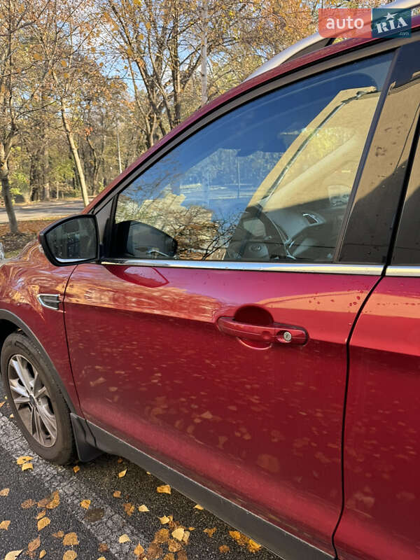 Позашляховик / Кросовер Ford Kuga 2019 в Києві