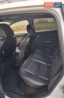 Позашляховик / Кросовер Ford Kuga 2012 в 
