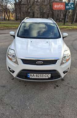 Позашляховик / Кросовер Ford Kuga 2012 в 