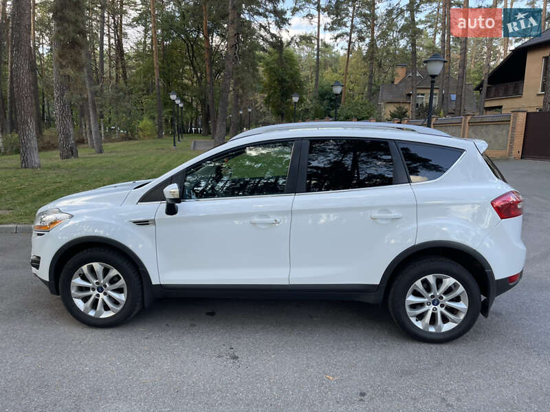 Внедорожник / Кроссовер Ford Kuga 2012 в Чернигове