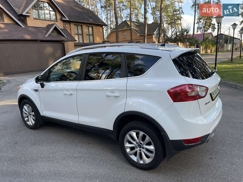 Внедорожник / Кроссовер Ford Kuga 2012 в Чернигове