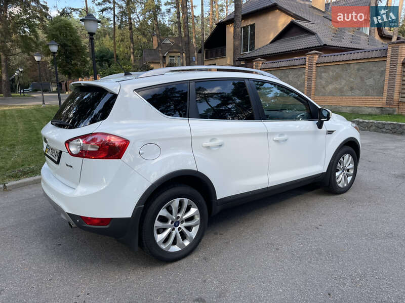 Внедорожник / Кроссовер Ford Kuga 2012 в Чернигове