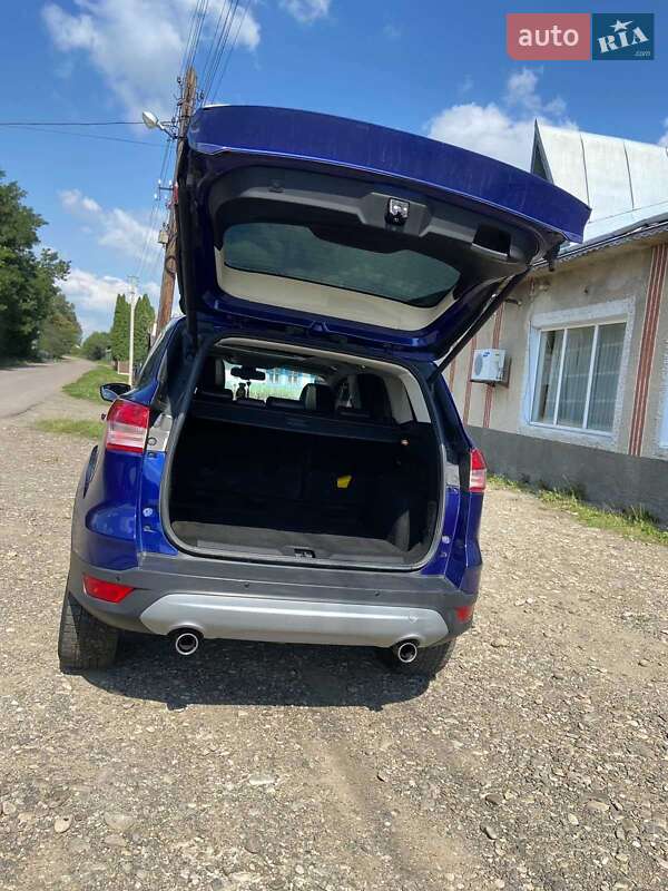 Внедорожник / Кроссовер Ford Kuga 2014 в Черновцах