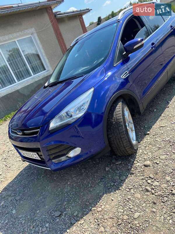 Внедорожник / Кроссовер Ford Kuga 2014 в Черновцах