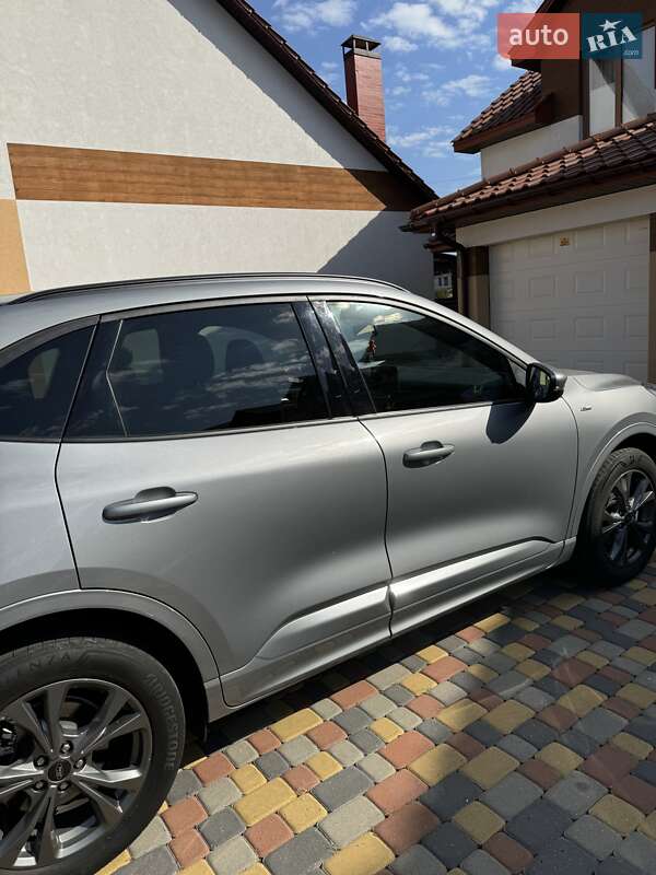 Внедорожник / Кроссовер Ford Kuga 2021 в Тячеве