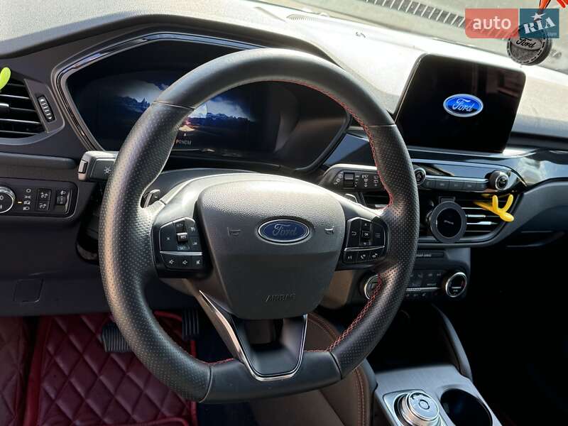 Внедорожник / Кроссовер Ford Kuga 2021 в Тячеве