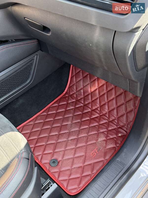 Внедорожник / Кроссовер Ford Kuga 2021 в Тячеве