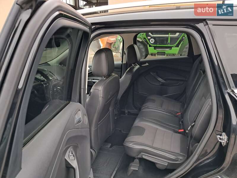 Позашляховик / Кросовер Ford Kuga 2015 в Умані