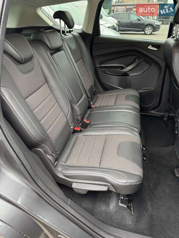 Внедорожник / Кроссовер Ford Kuga 2015 в Луцке