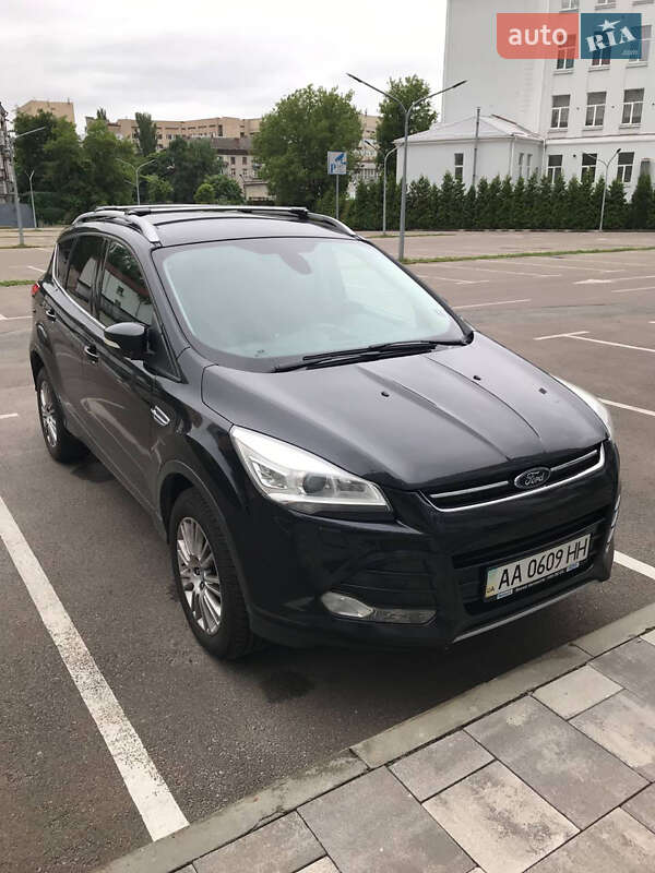 Позашляховик / Кросовер Ford Kuga 2013 в Києві