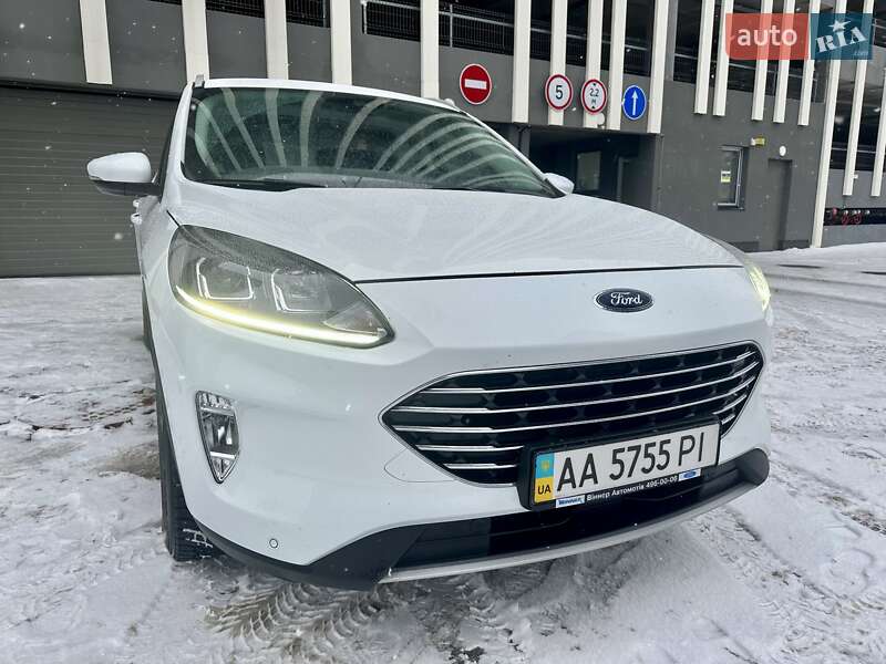 Внедорожник / Кроссовер Ford Kuga 2020 в Ирпене
