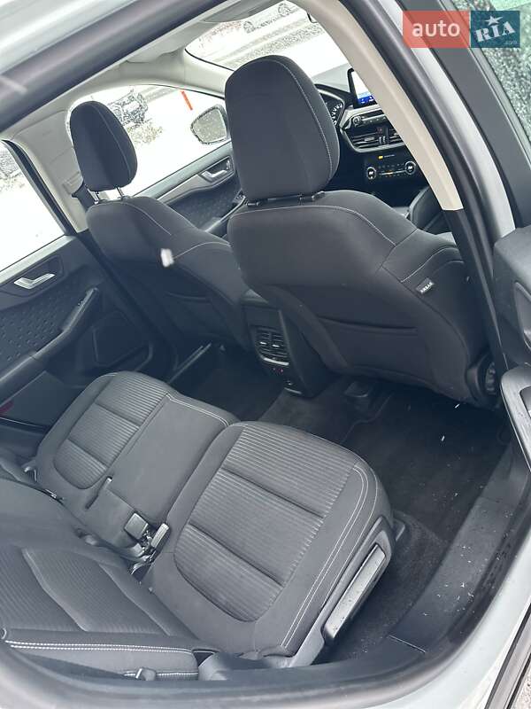 Внедорожник / Кроссовер Ford Kuga 2020 в Ирпене