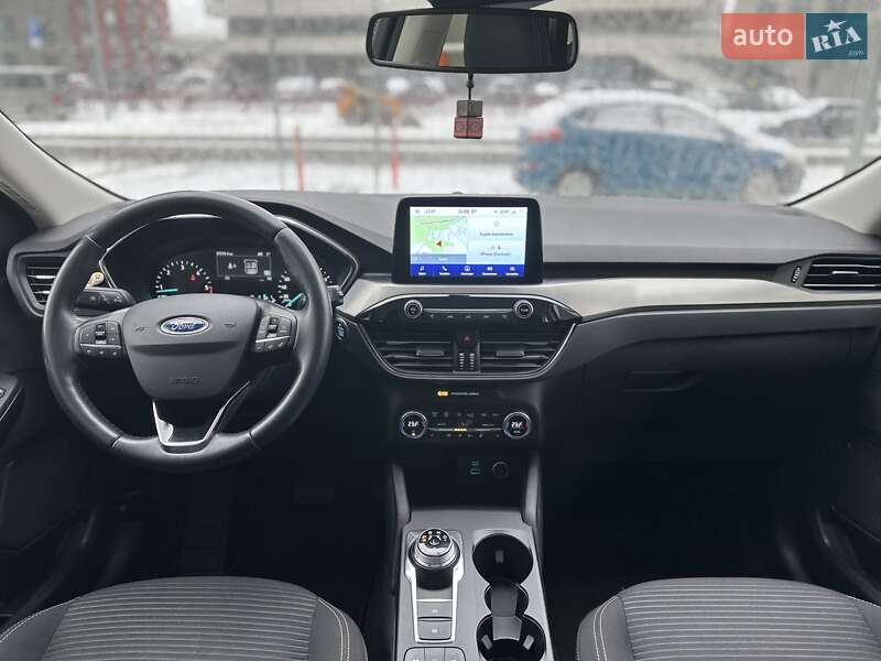 Внедорожник / Кроссовер Ford Kuga 2020 в Ирпене