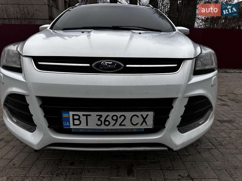 Внедорожник / Кроссовер Ford Kuga 2013 в Николаеве
