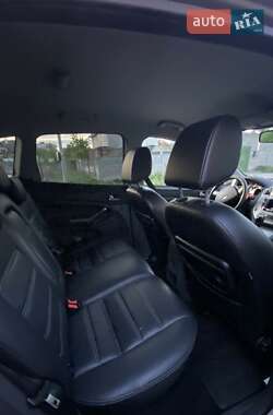 Внедорожник / Кроссовер Ford Kuga 2011 в 