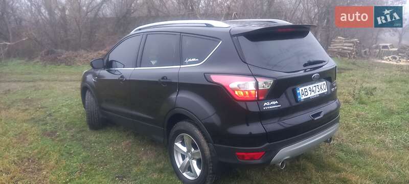 Внедорожник / Кроссовер Ford Kuga 2017 в Крыжополе