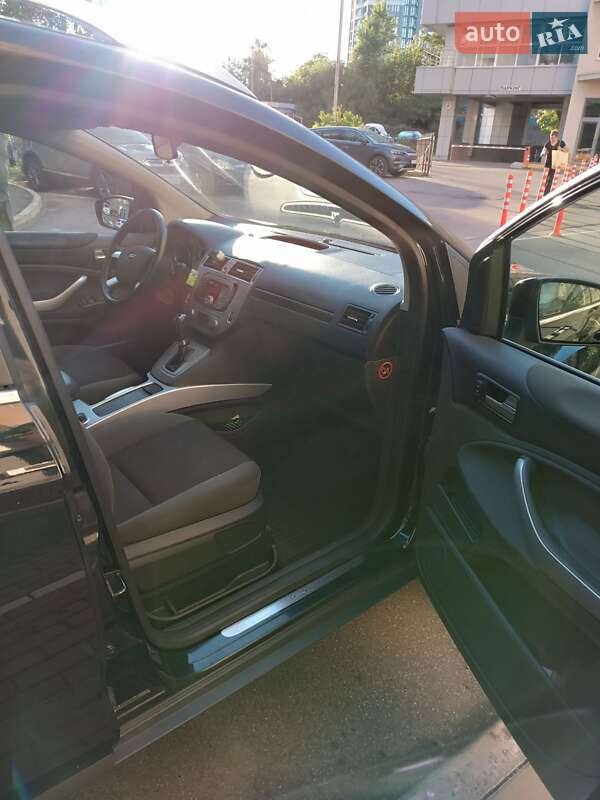 Внедорожник / Кроссовер Ford Kuga 2012 в Киеве
